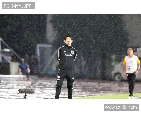 少年丧父却不屈服于命运的足球明星逆袭人生的励志故事